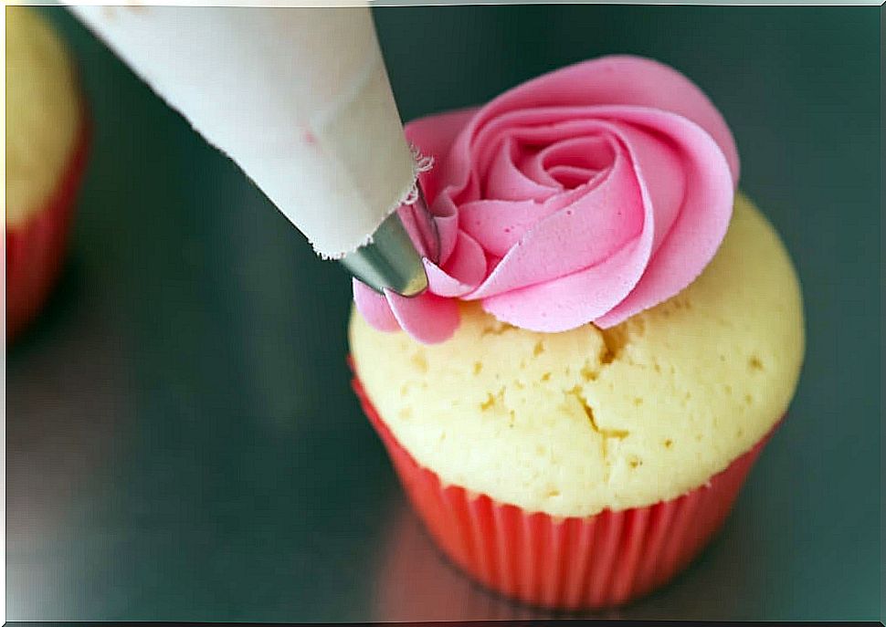 Strawberry vanilla cupcakes