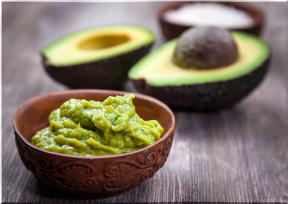 Avocado is one of the foods that does not help you lose weight.