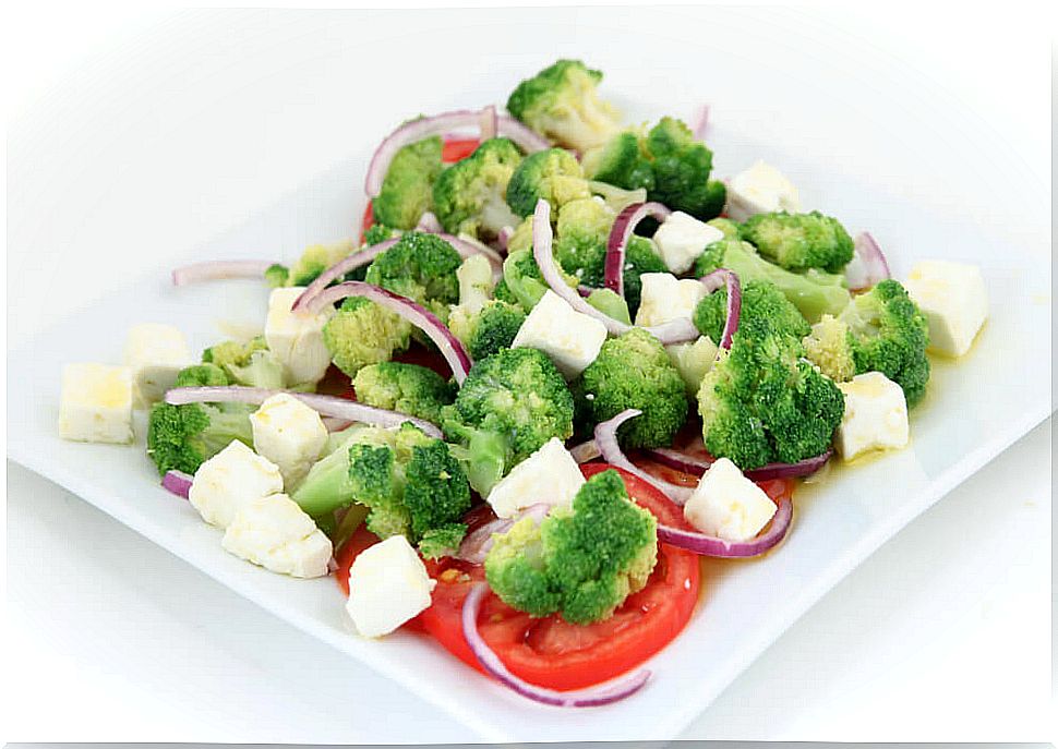 Steamed vegetables as a healthy diet.