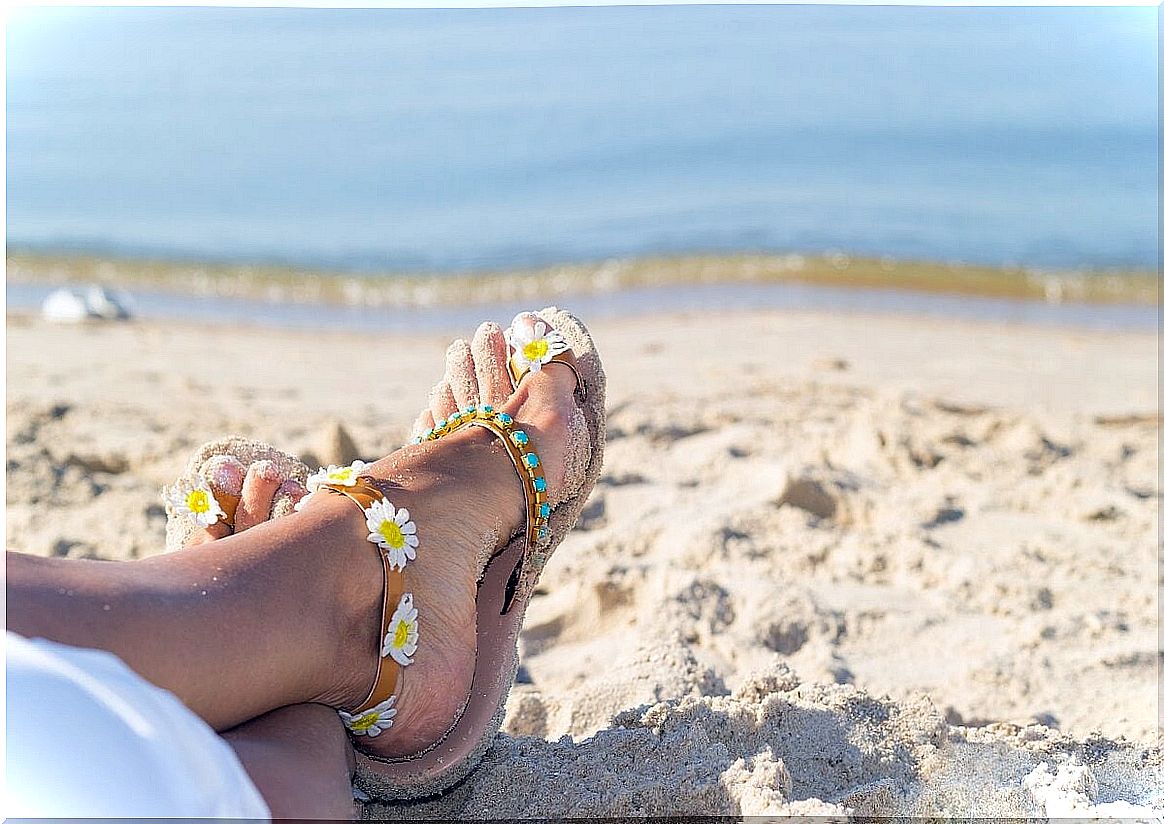 Tips for taking care of your feet this summer