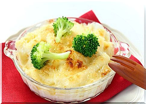 broccoli chicken and cheese