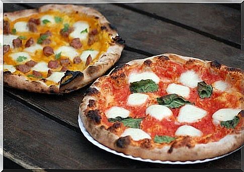 Burnt edge pizzas