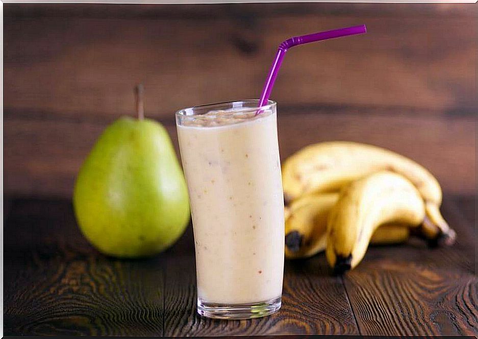 Banana and pear smoothie.